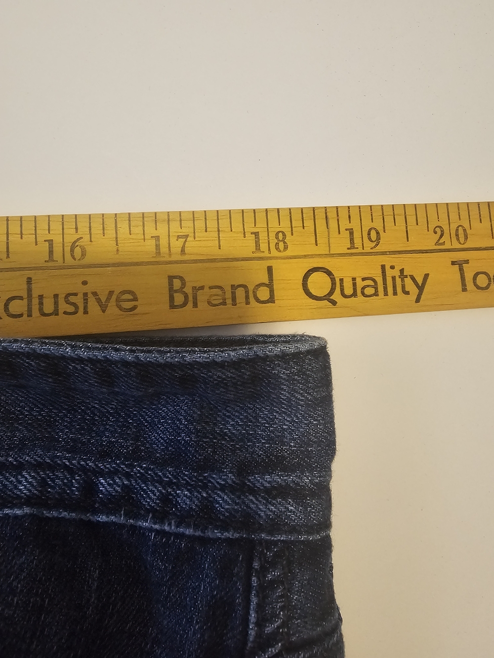 Guess Men's Desmond Relaxed Straight Jeans in Dark Blue Wash Sz 36 - Picture 7 of 16